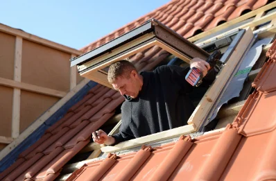 Pose de fenêtres de toit Velux à Rennemoulin